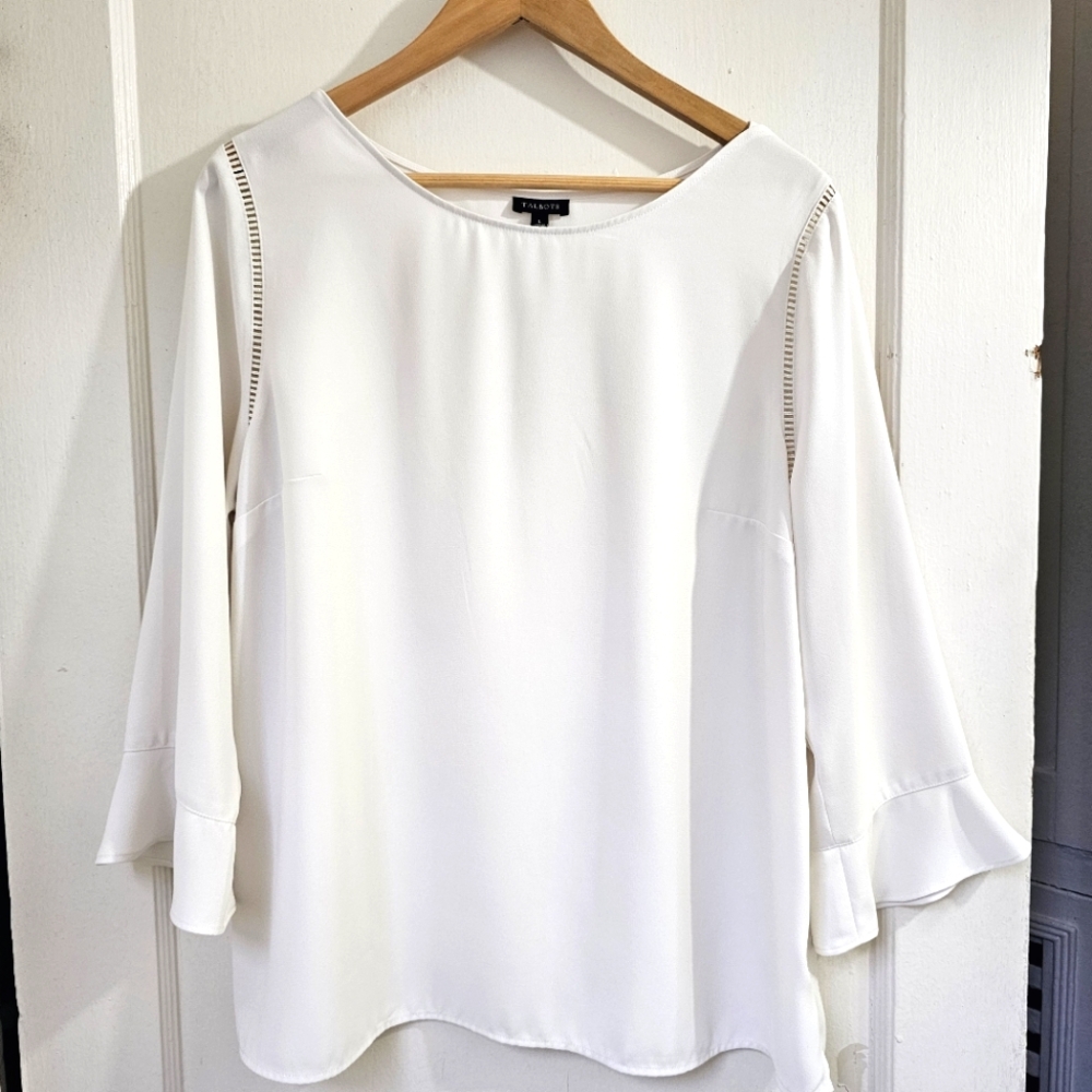 NWOT•White Bell Sleeve Blouse (L)
